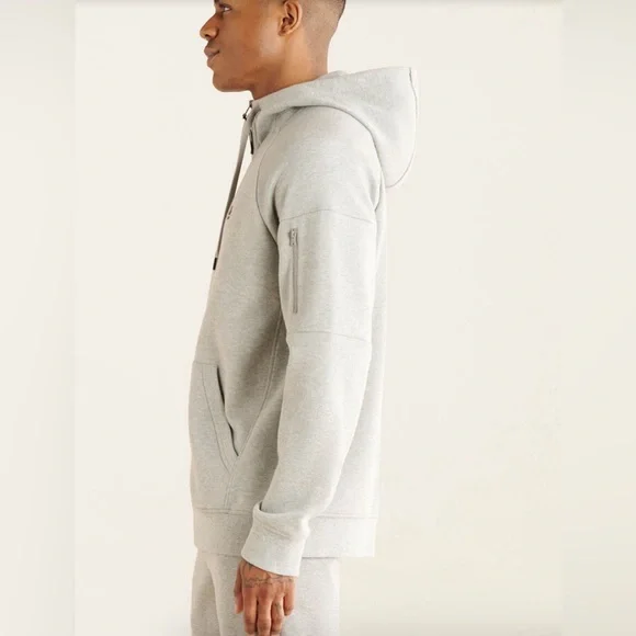 ROOTS Brand new never worn! - Picture 4 of 4